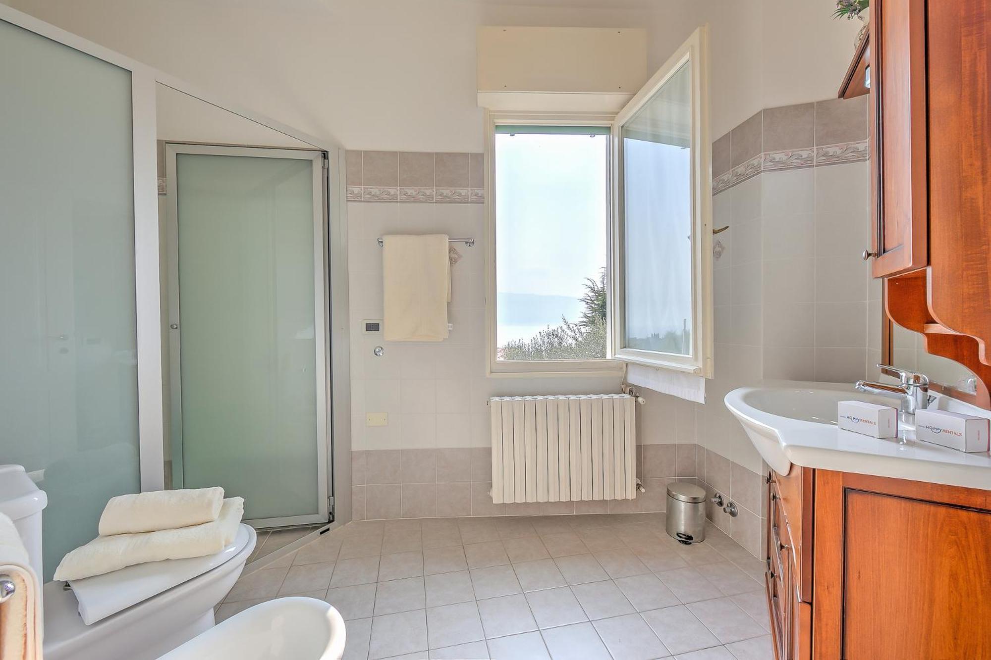 Angela -Terrace & Beautiful View Lake - Happy Rentals Тосколано-Мадерно Экстерьер фото