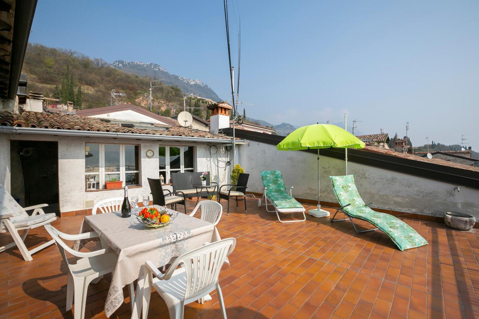 Angela -Terrace & Beautiful View Lake - Happy Rentals Тосколано-Мадерно Экстерьер фото